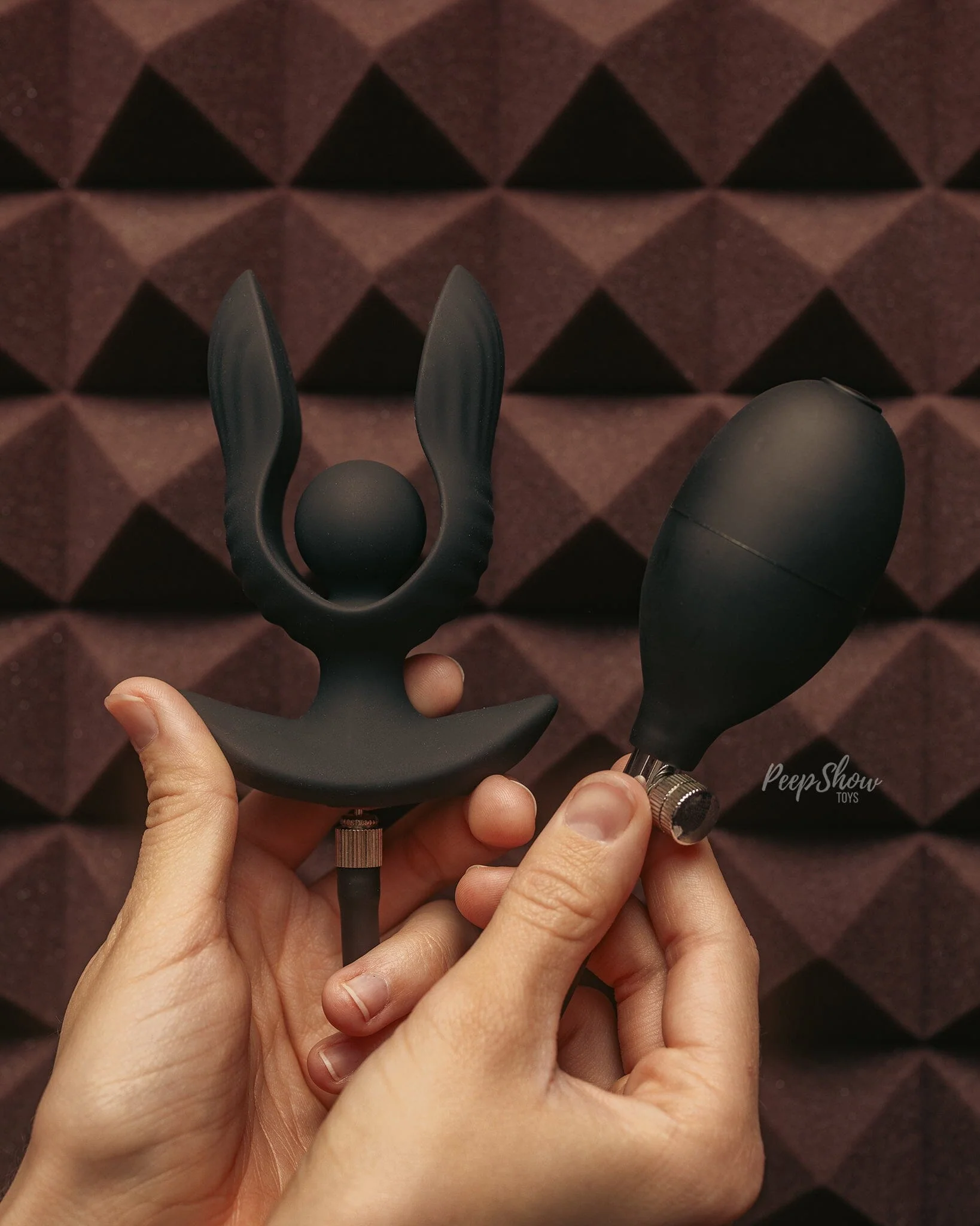 Vibrating Inflatable Butt Plug with Remote - Image 3