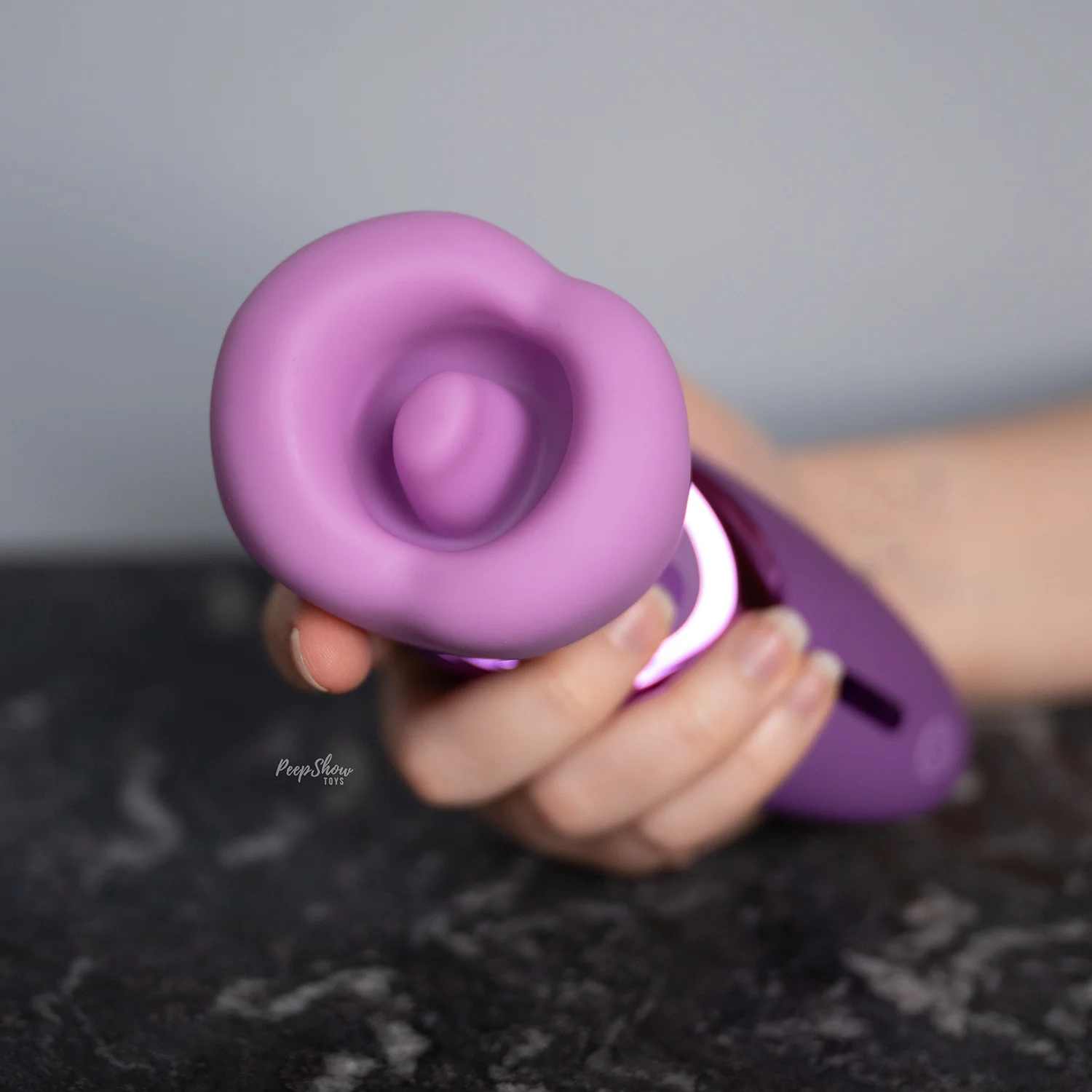 Pleasure Sucker Oral Sex Vibrator, with super-soft silicone lips - Image 3