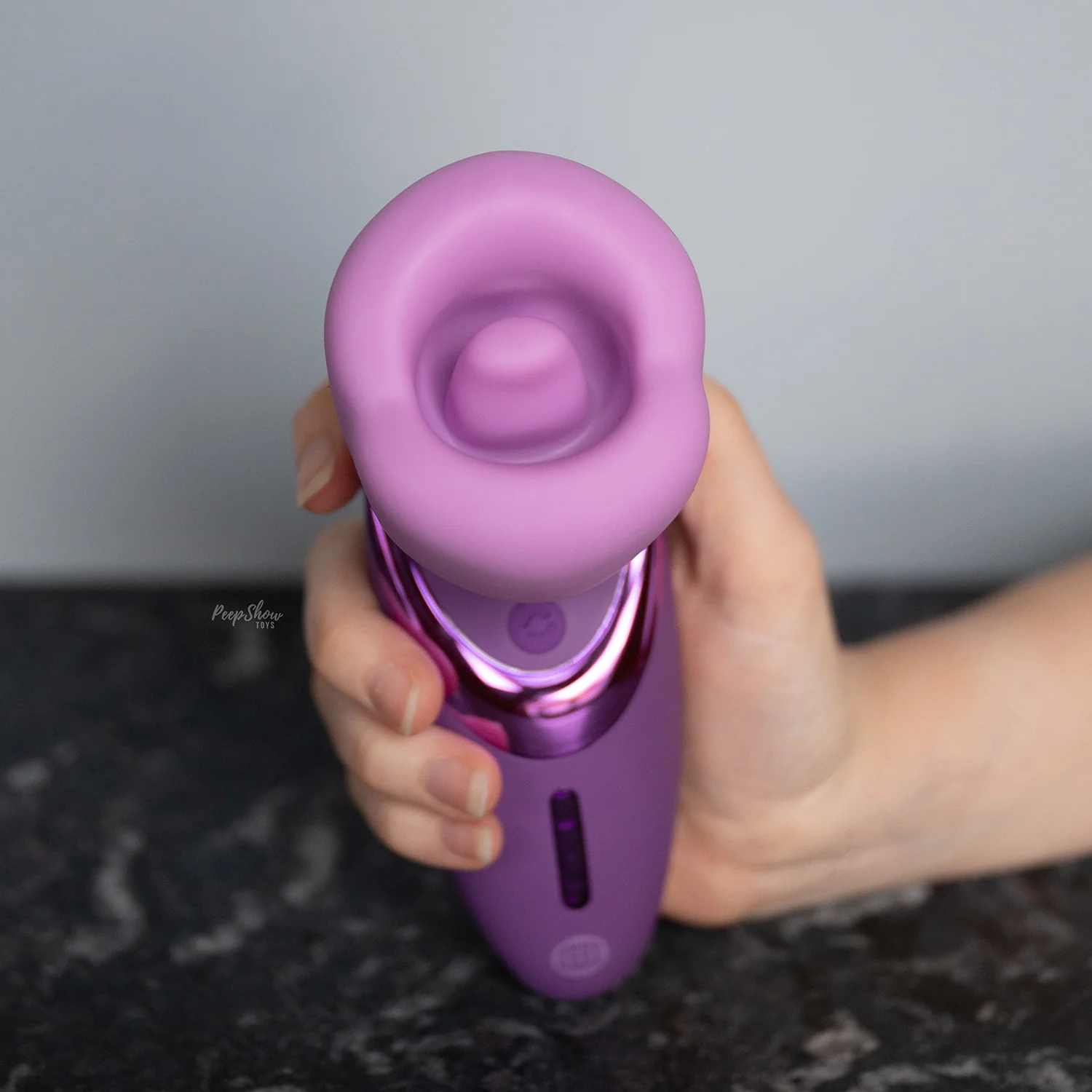 Pleasure Sucker Oral Sex Vibrator, with super-soft silicone lips - Image 4