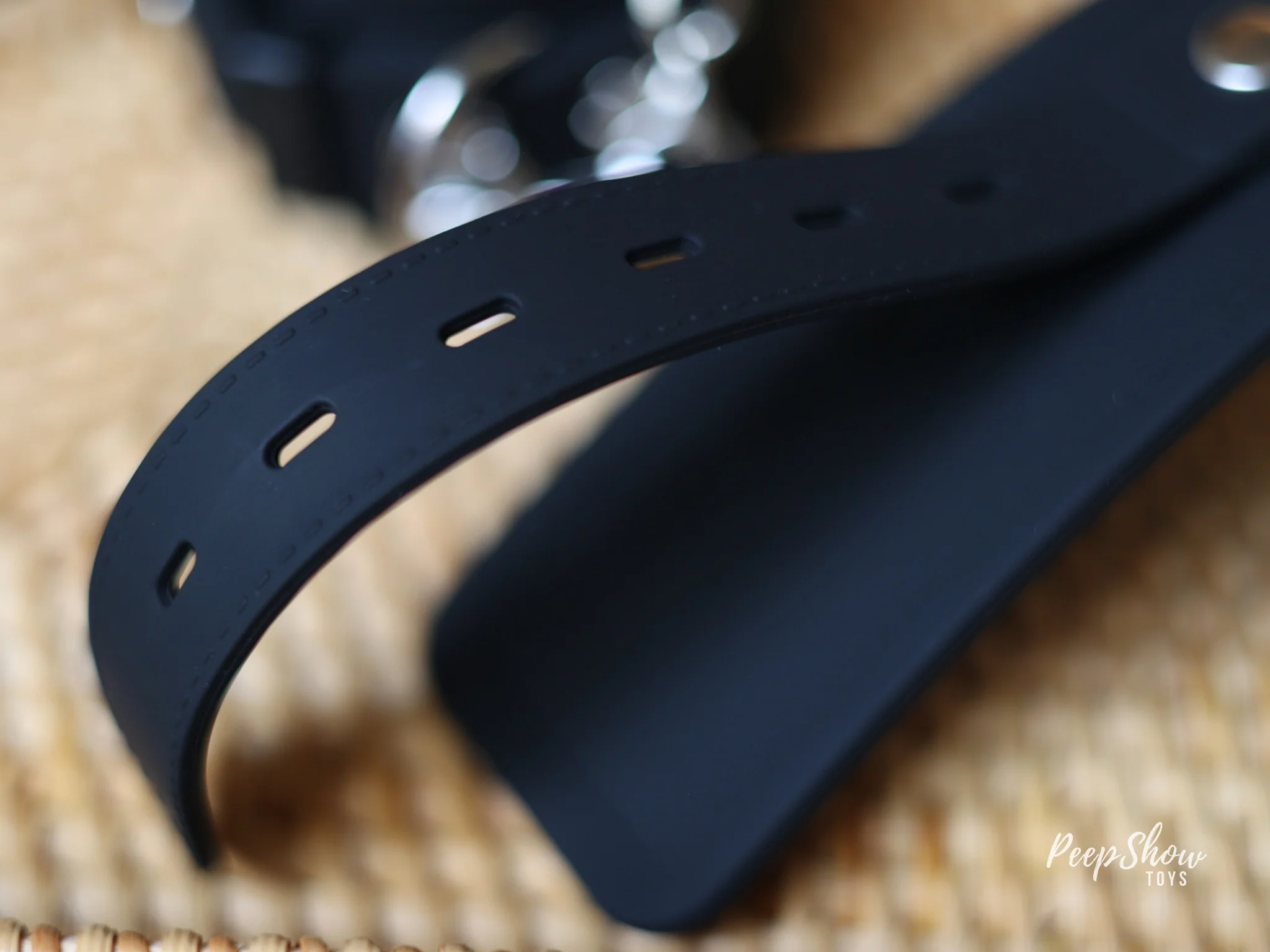 Sil-Cuffs Heavy-Duty Silicone Handcuffs - Image 10