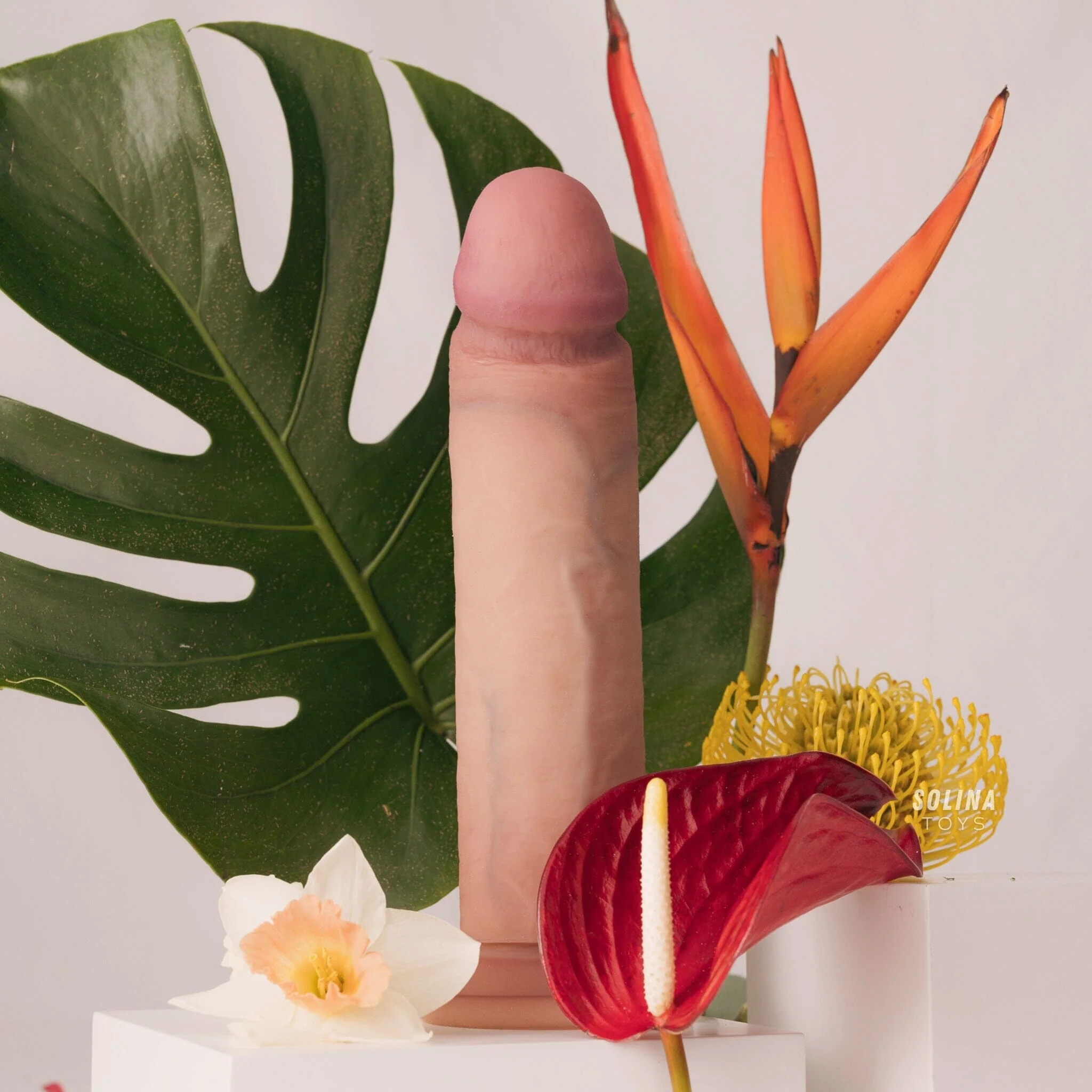 Solina Mega XXL - *HUGE* Ultra-Realistic Silicone Dildo - Image 4